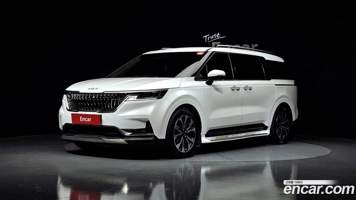 Kia Carnival — фото 1