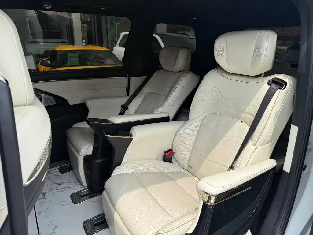 GAC Motor Trumpchi M8 — фото 3