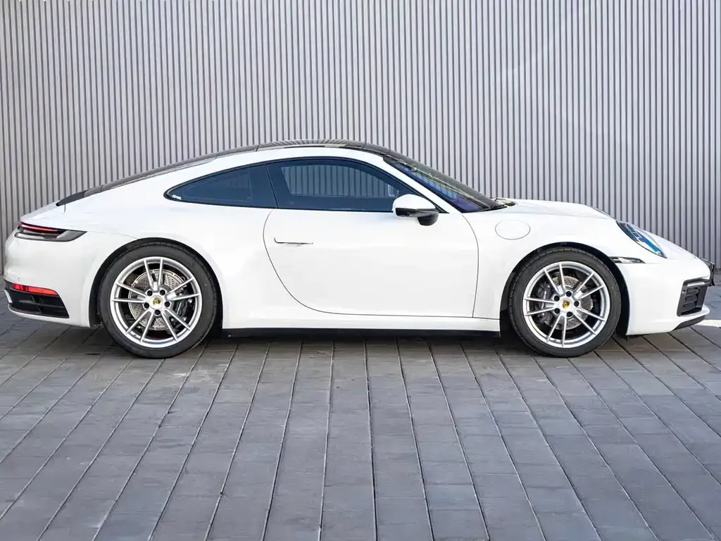 Porsche 911 2025 из CN, фото 8