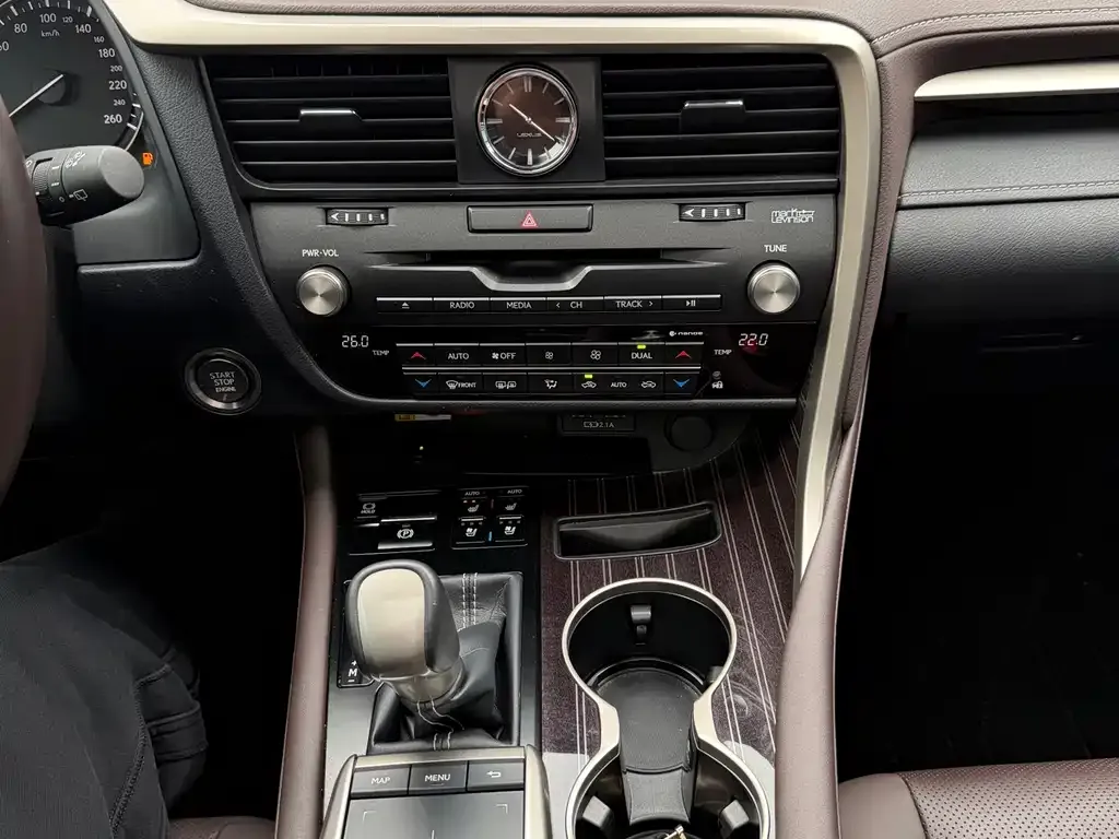 Lexus RX — фото 10