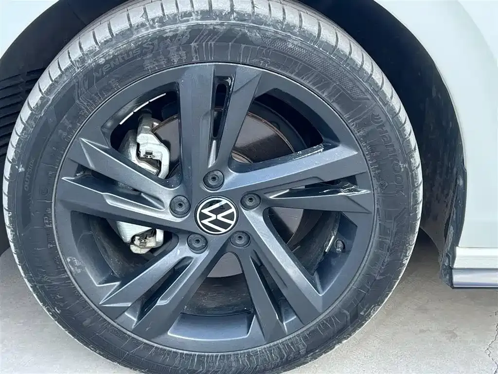 Volkswagen Golf 2023 из CN, фото 8