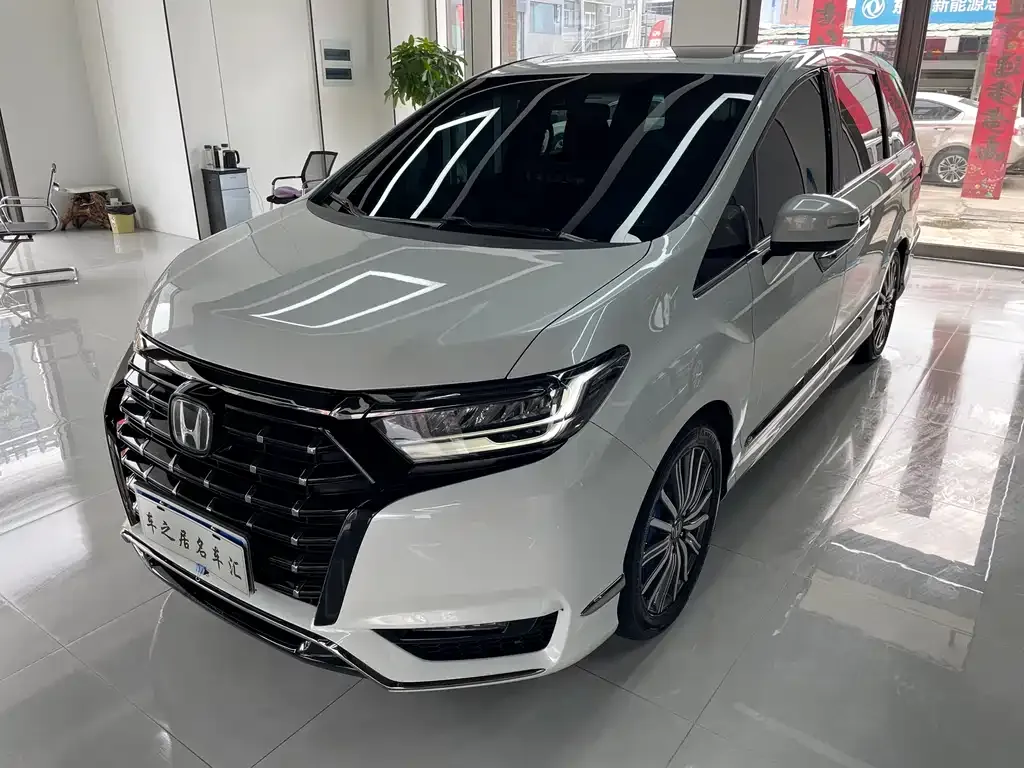 Honda Elysion 2023 из CN, фото 1