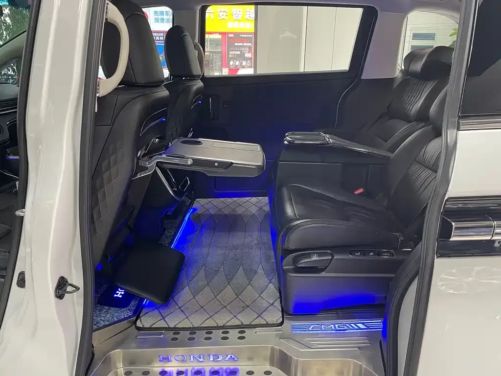 Honda Elysion 2023 из CN, фото 8