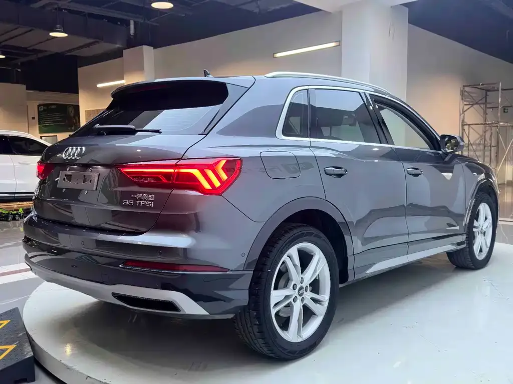 Audi Q3 — фото 6