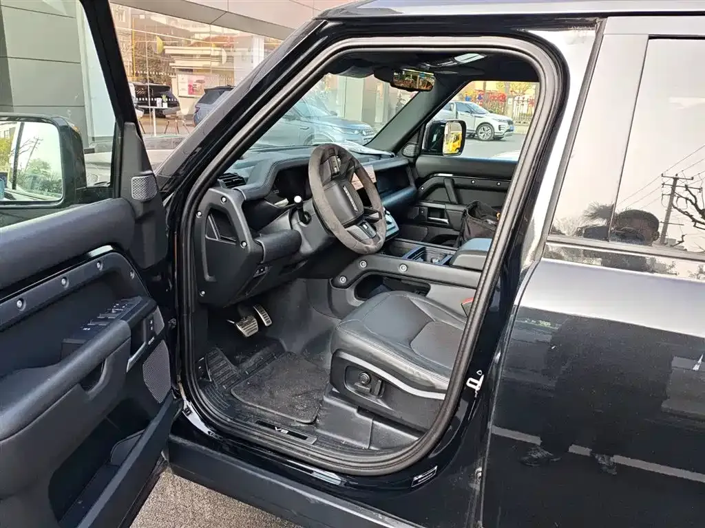 Land Rover Defender 2023 из CN, фото 2