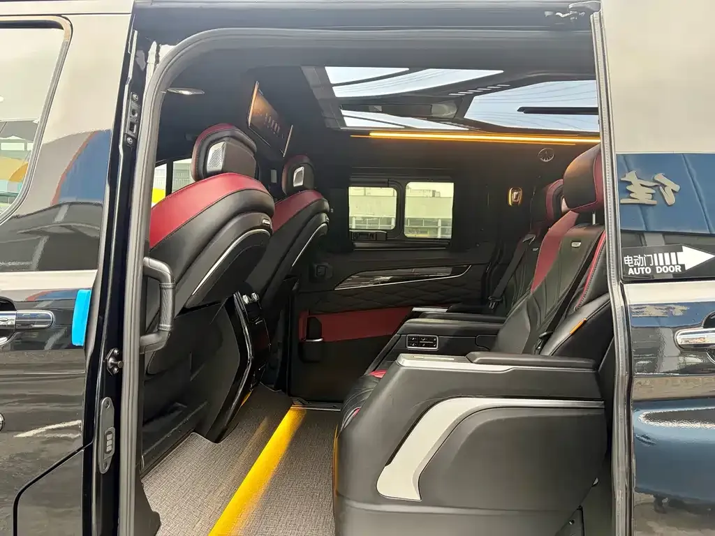 Ford Tourneo 2025 из CN, фото 6