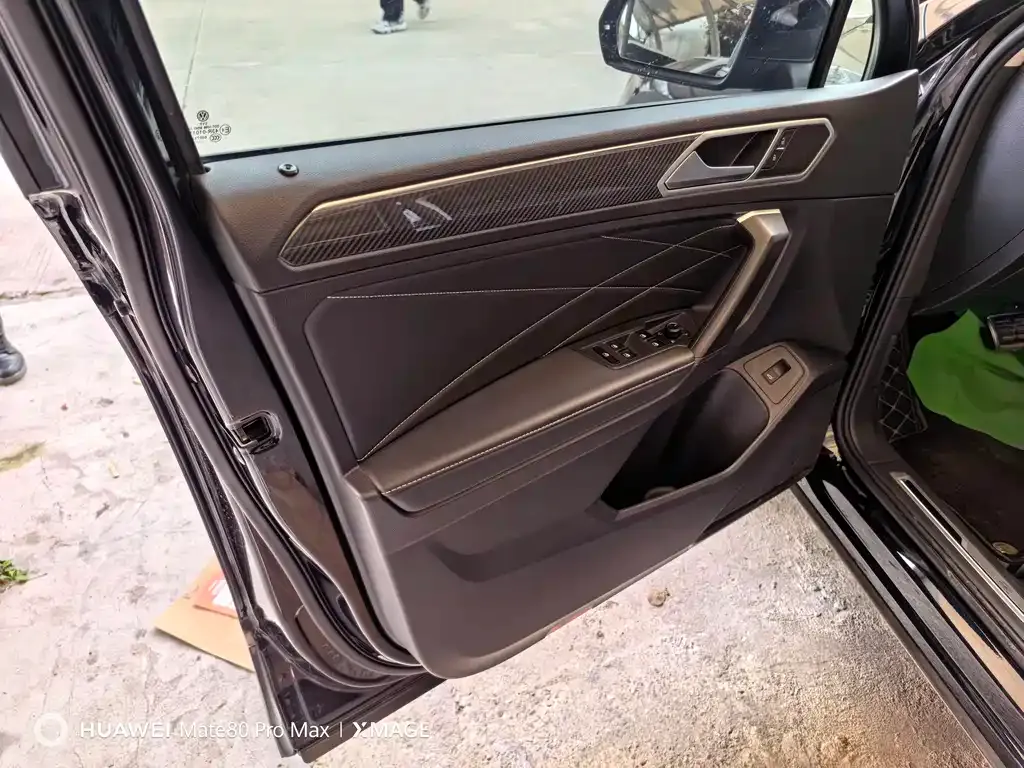 Volkswagen Tiguan L 2022 из CN, фото 2