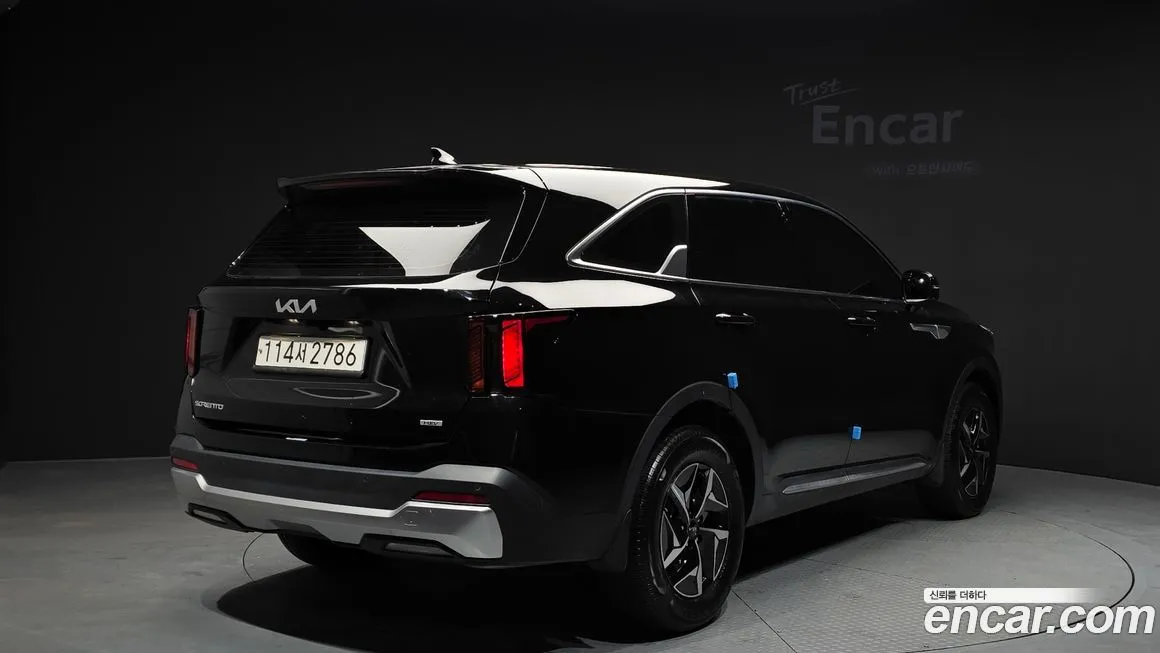 Kia Sorento — фото 9