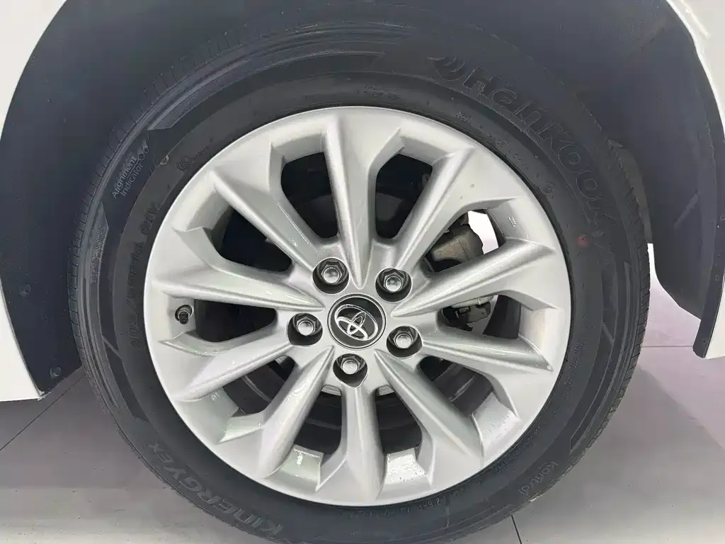 Toyota Corolla 2022 из CN, фото 2