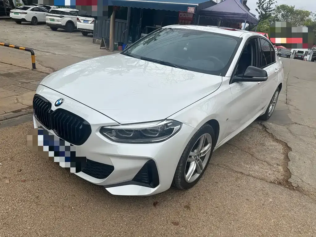 BMW 1 Series — фото 1