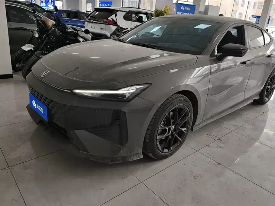 Changan UNI-V 2025 из CN, фото 1