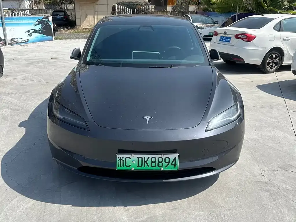 Tesla Model 3 — фото 4