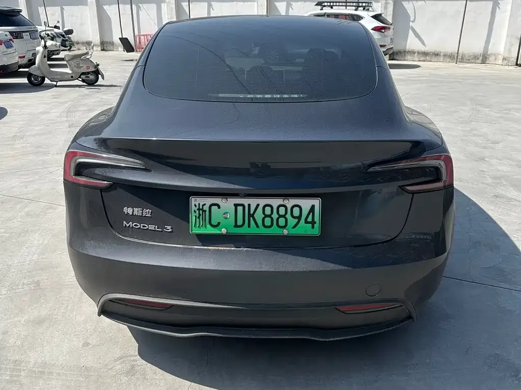 Tesla Model 3 — фото 5