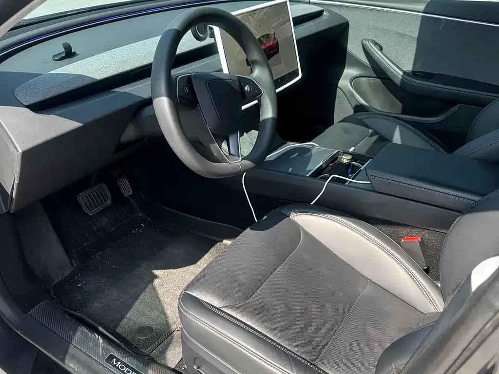 Tesla Model 3 — фото 6