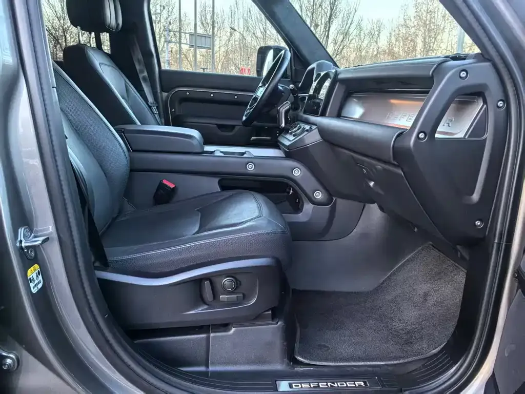 Land Rover Defender 2024 из CN, фото 8
