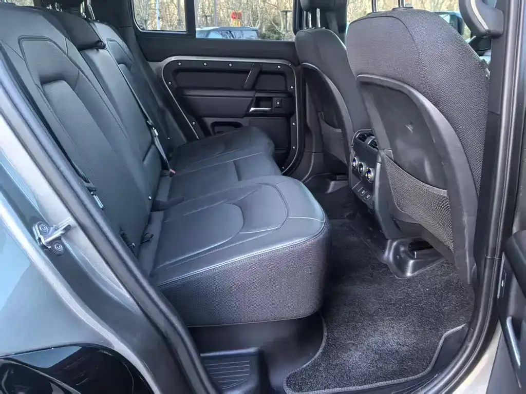 Land Rover Defender 2024 из CN, фото 10