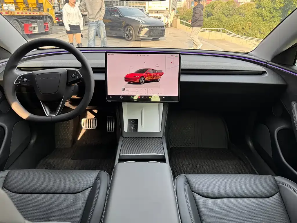 Tesla Model 3 — фото 6