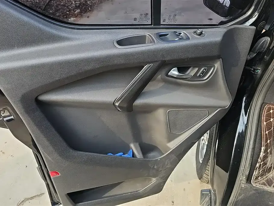 Ford Tourneo 2023 из CN, фото 7