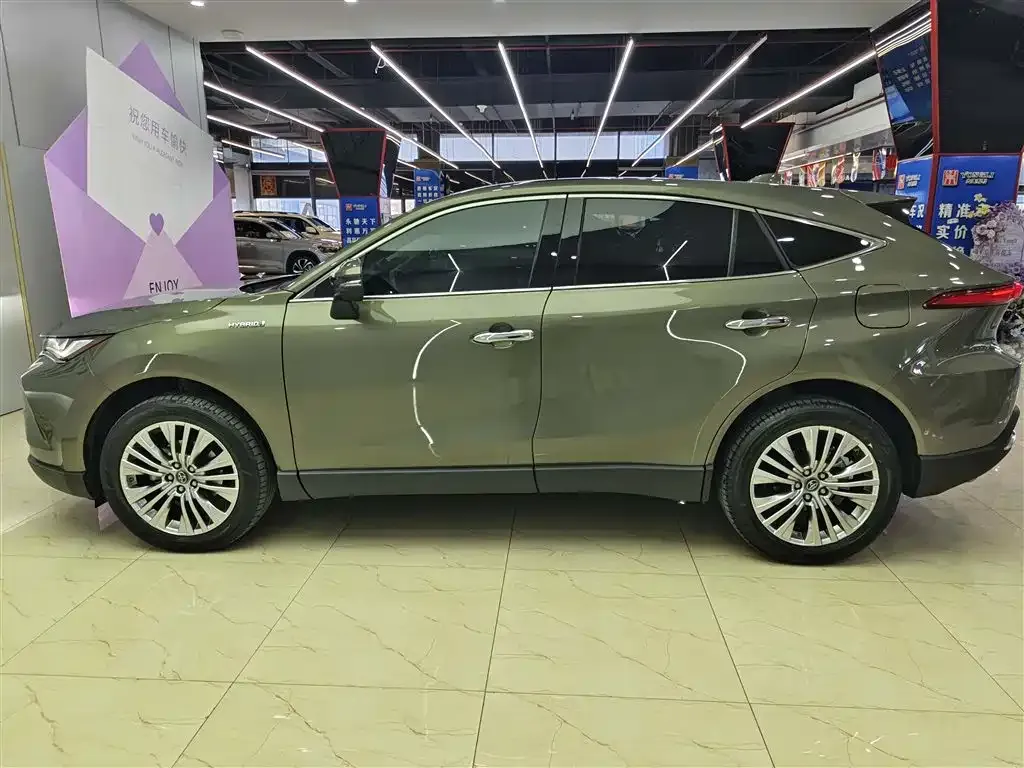 Toyota Harrier — фото 7