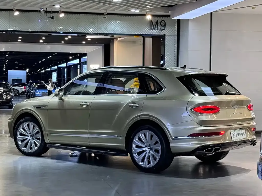 Bentley Bentayga — фото 4