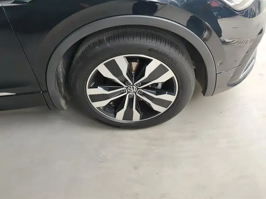 Volkswagen Tiguan L 2021 из CN, фото 2