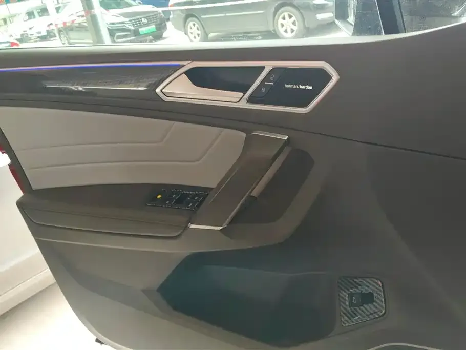 Volkswagen Tiguan L 2021 из CN, фото 3