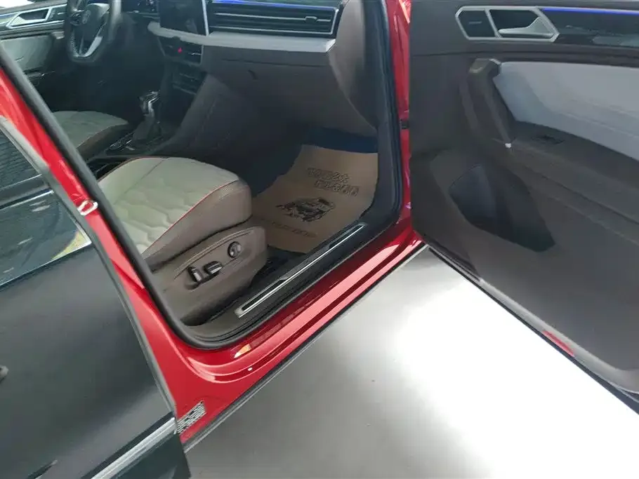 Volkswagen Tiguan L 2021 из CN, фото 6