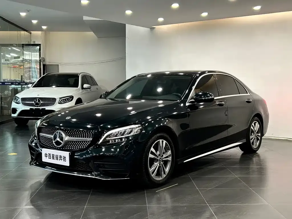 Mercedes-Benz C-Class — фото 1