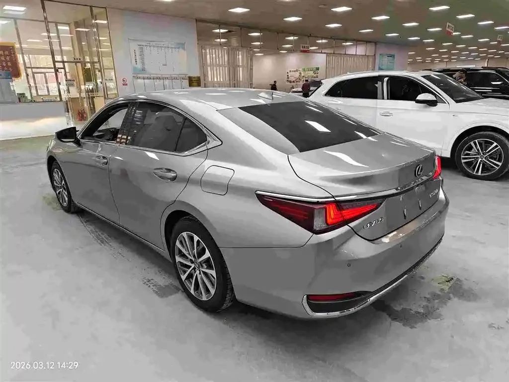 Lexus ES 2022 из CN, фото 8