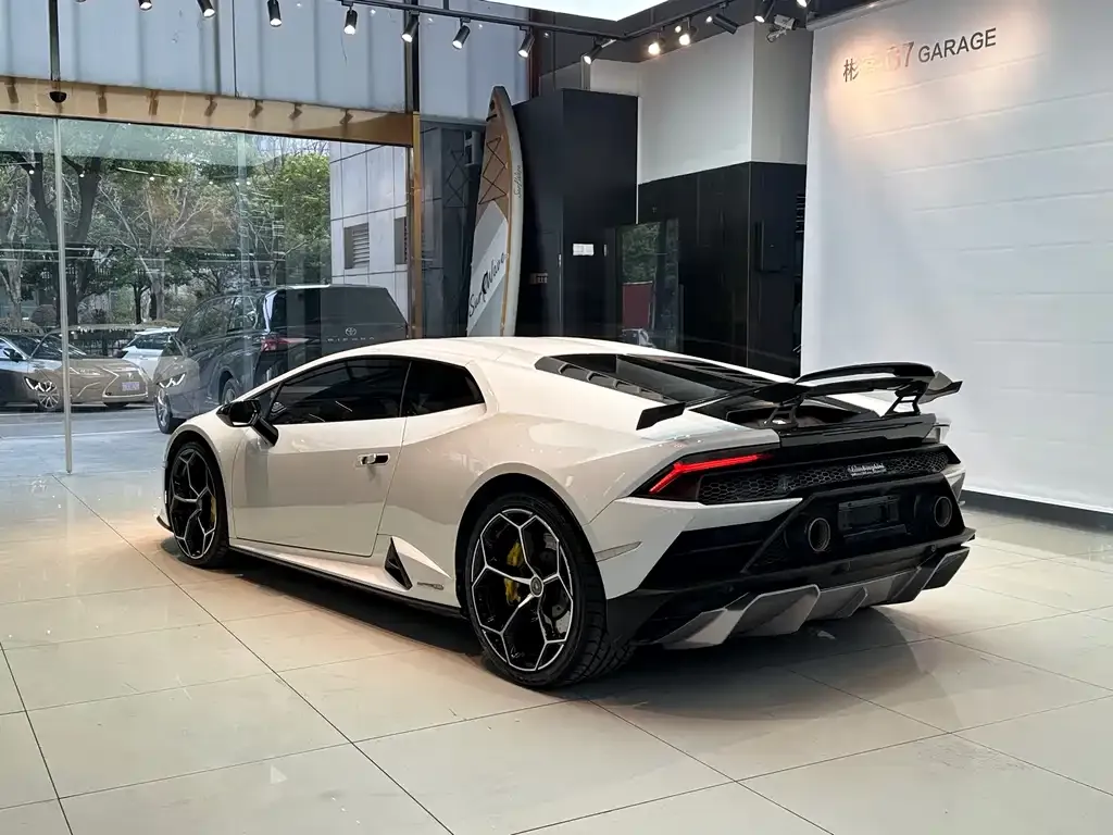 Lamborghini Huracan 2022 из CN, фото 3