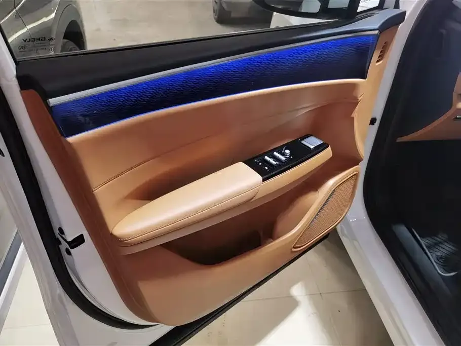 Geely Galaxy L7 — фото 2