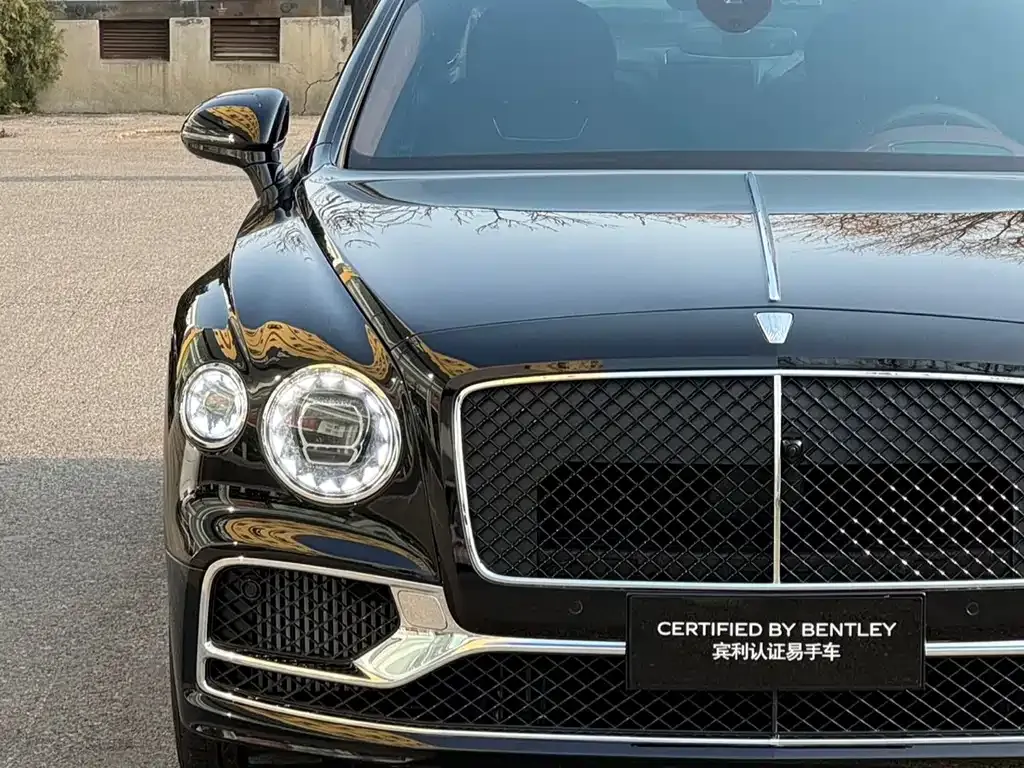 Bentley Flying Spur — фото 4