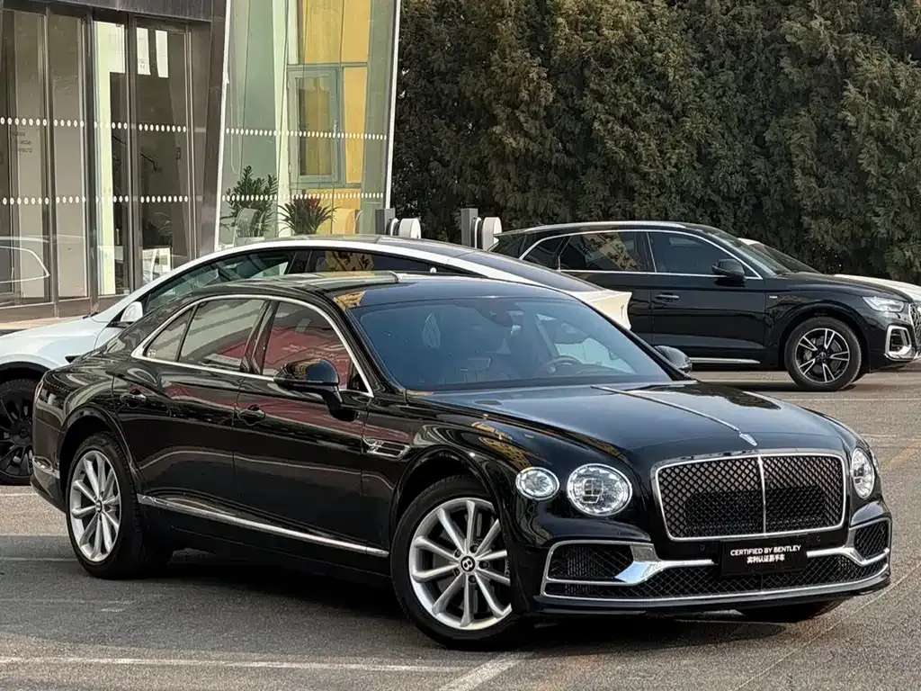 Bentley Flying Spur — фото 3