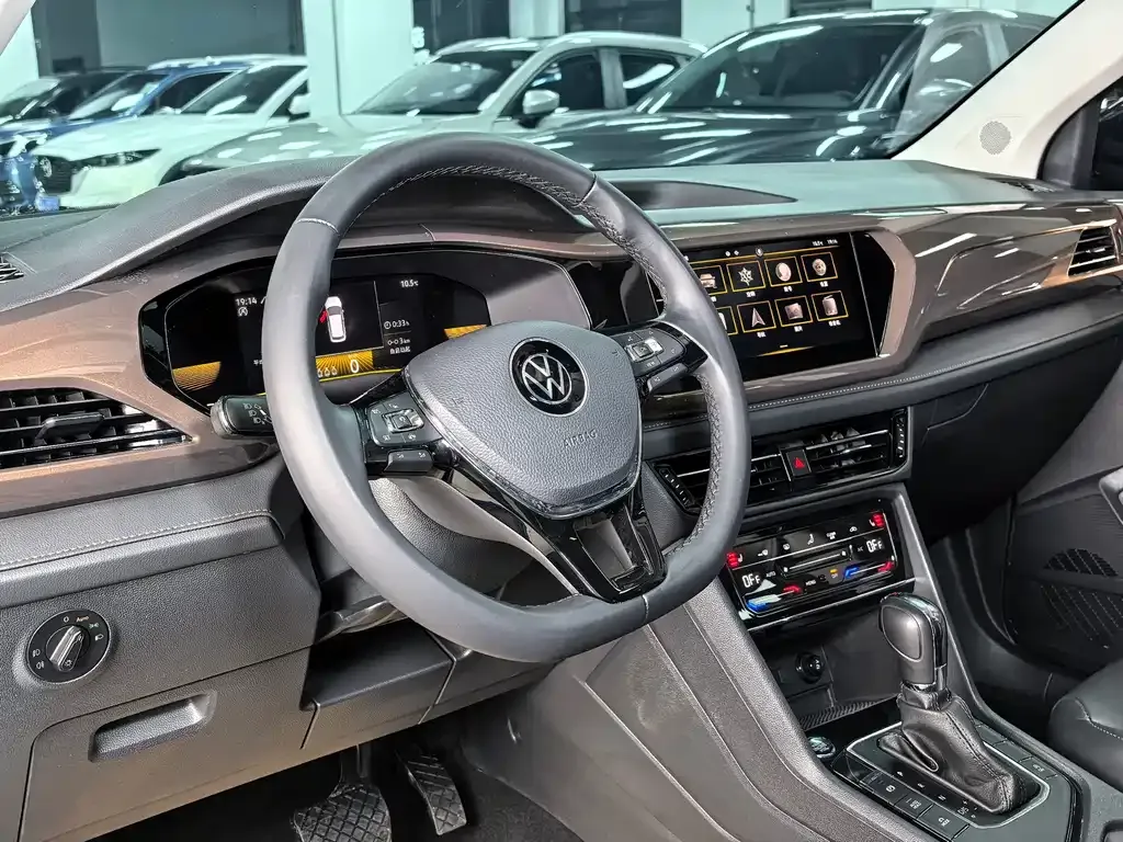 Volkswagen Tharu — фото 10