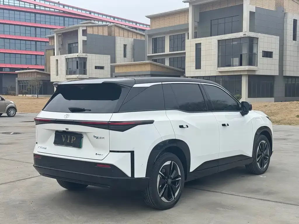 Toyota Platinum 3X 2025 из CN, фото 4