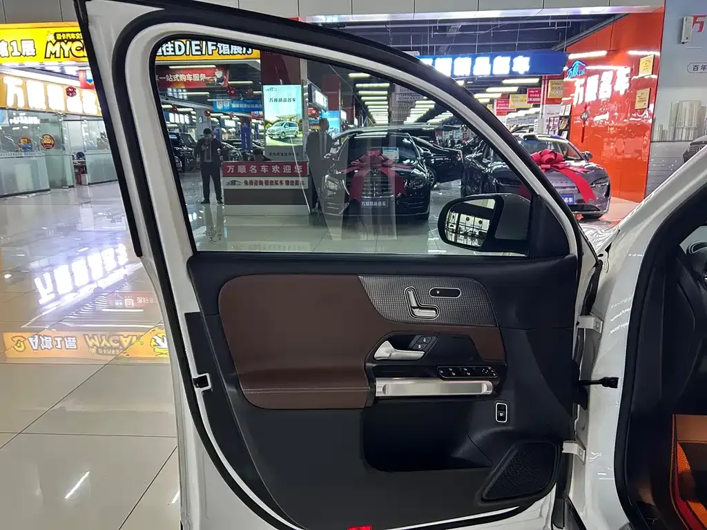 Mercedes-Benz GLB 2023 из CN, фото 9