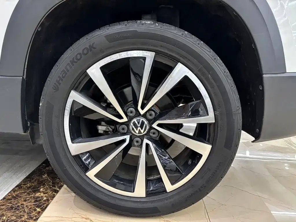 Volkswagen Tharu — фото 4