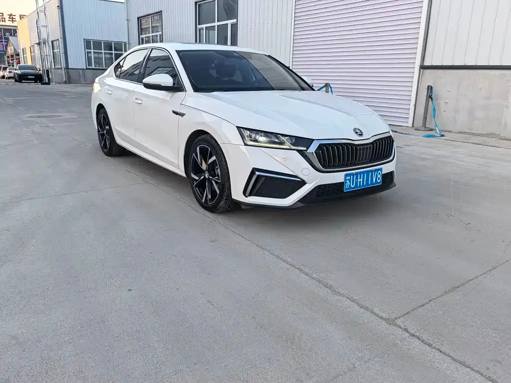 Skoda Octavia — фото 9