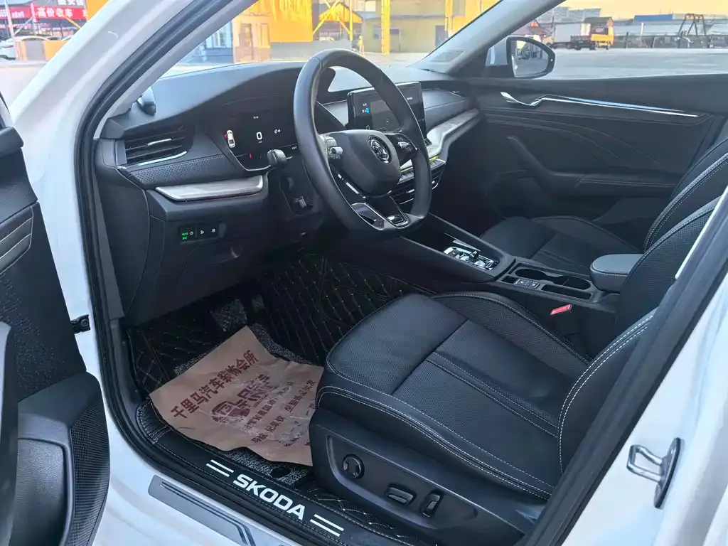 Skoda Octavia — фото 5