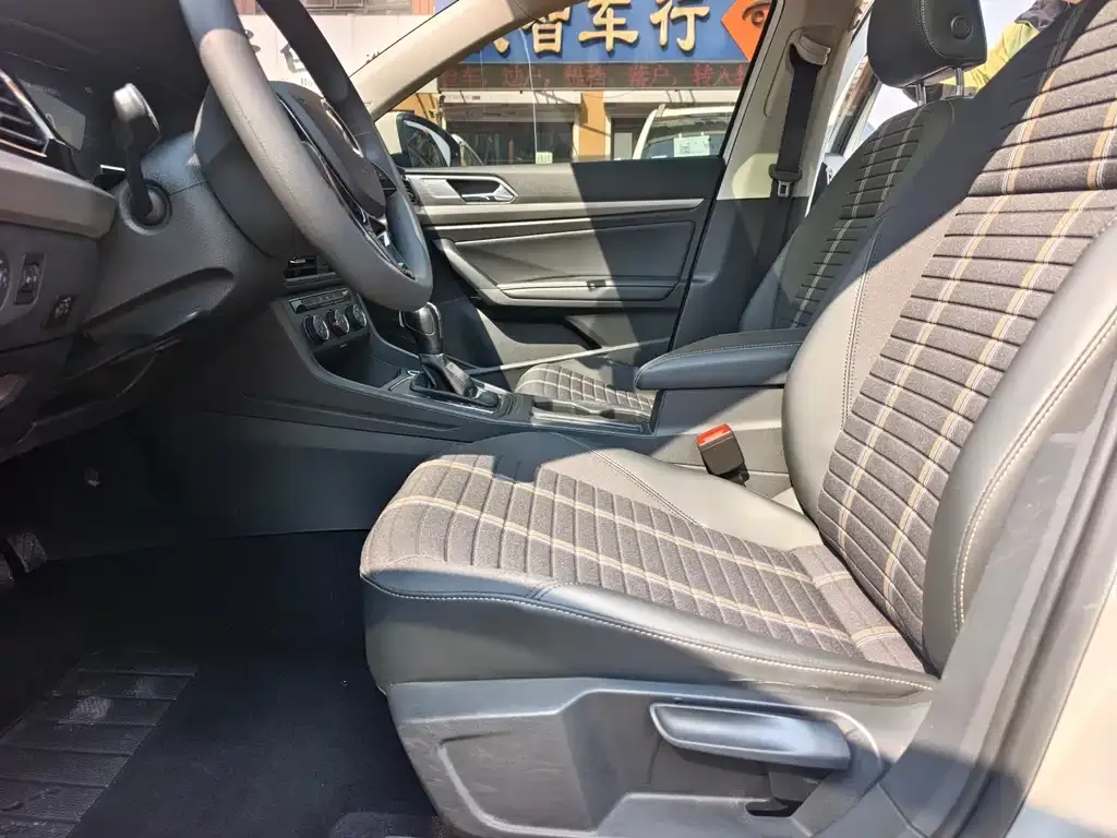 Volkswagen Lavida 2021 из CN, фото 2