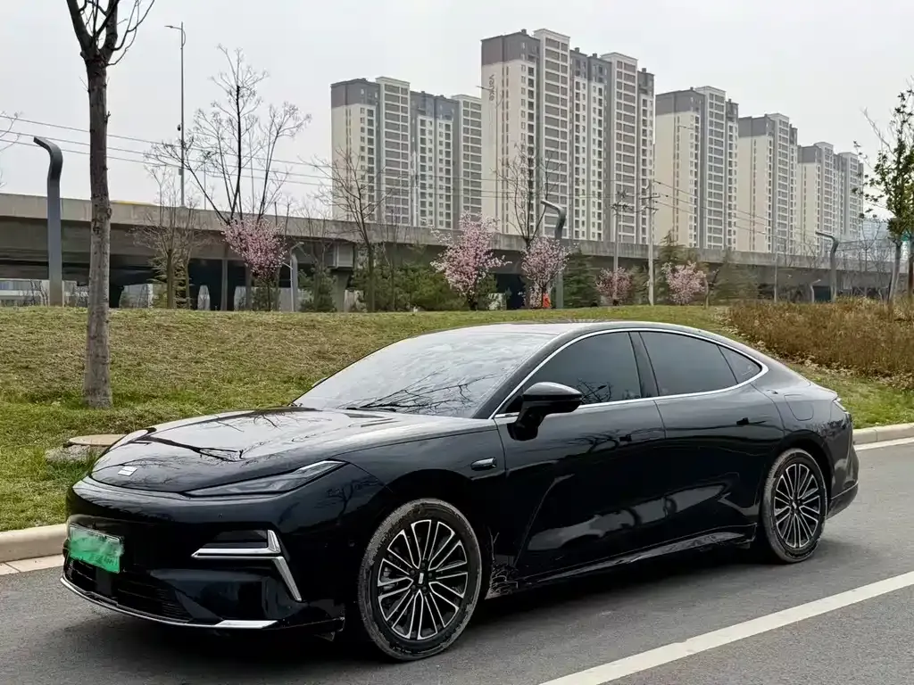 Geely Galaxy Xingyao 8 2025 из CN, фото 1