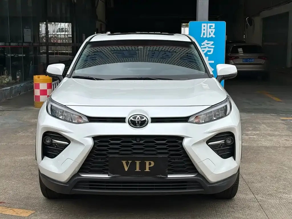 Toyota Wildlander 2023 из CN, фото 3