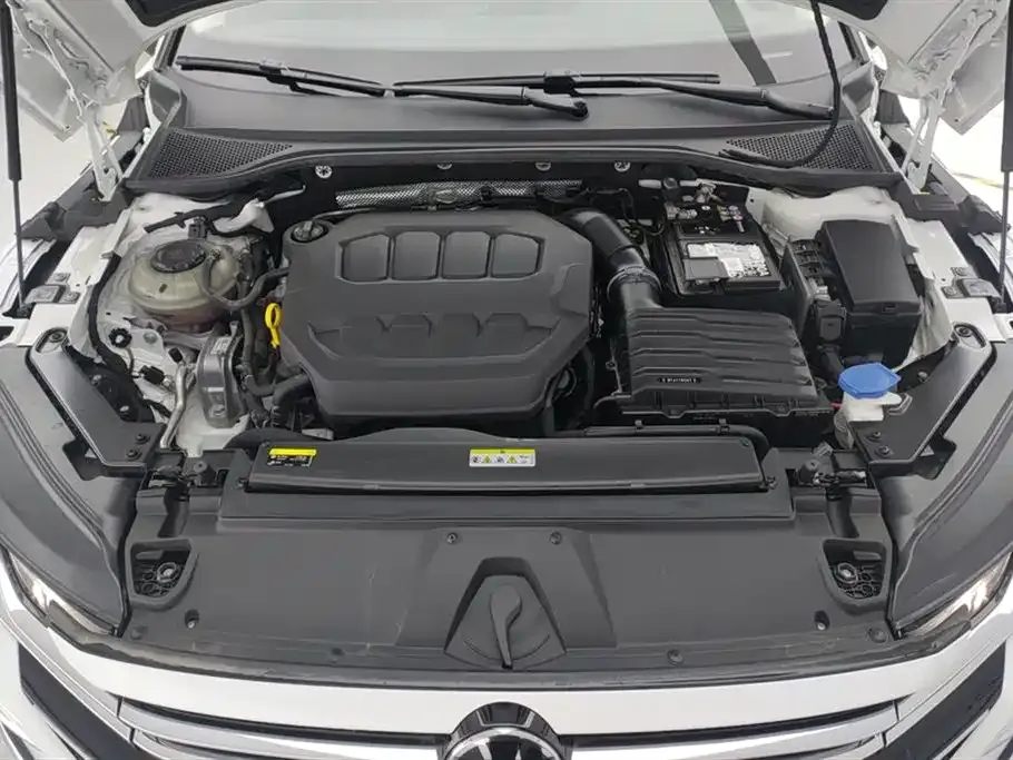 Volkswagen CC 2024 из CN, фото 8