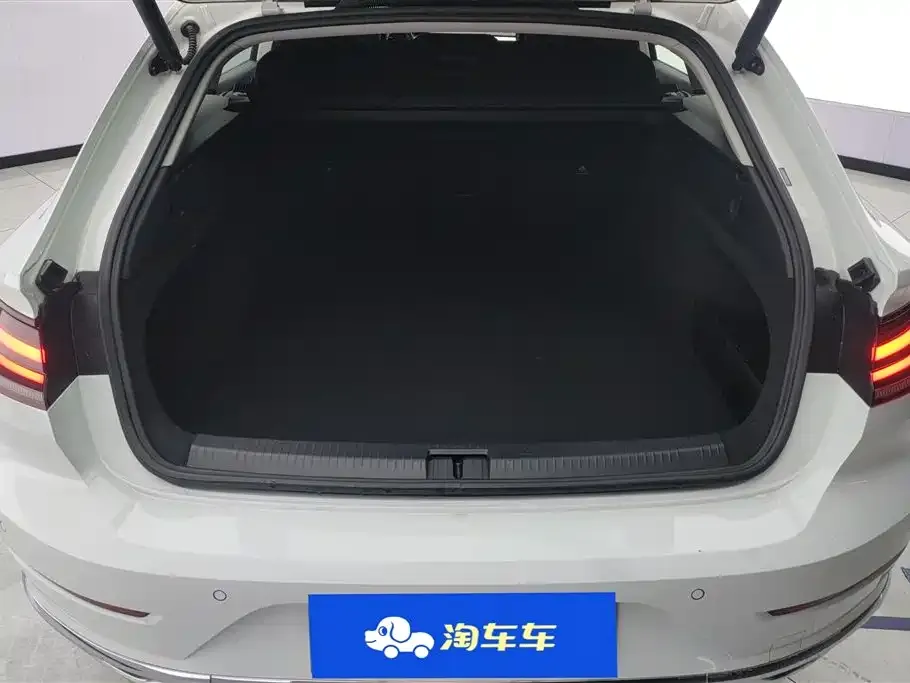 Volkswagen CC 2024 из CN, фото 6
