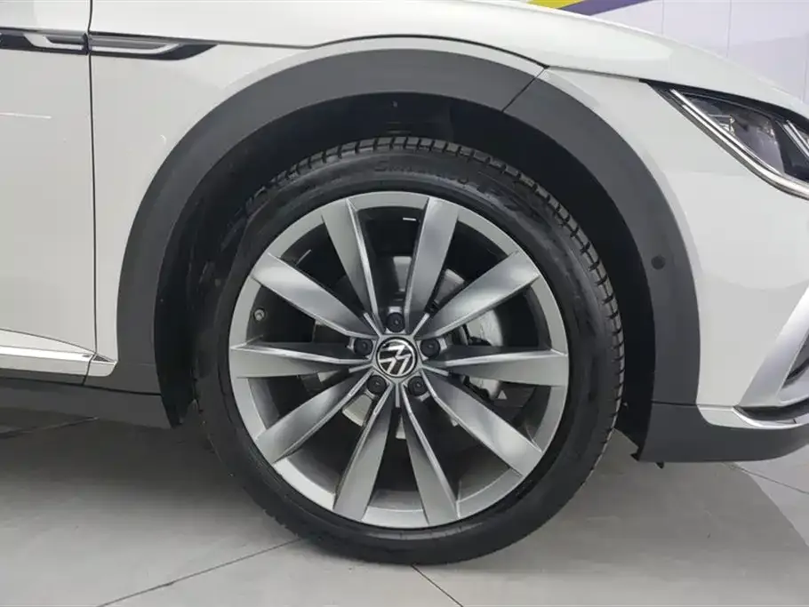 Volkswagen CC 2024 из CN, фото 2