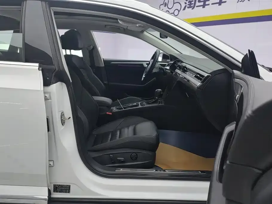 Volkswagen CC 2024 из CN, фото 10