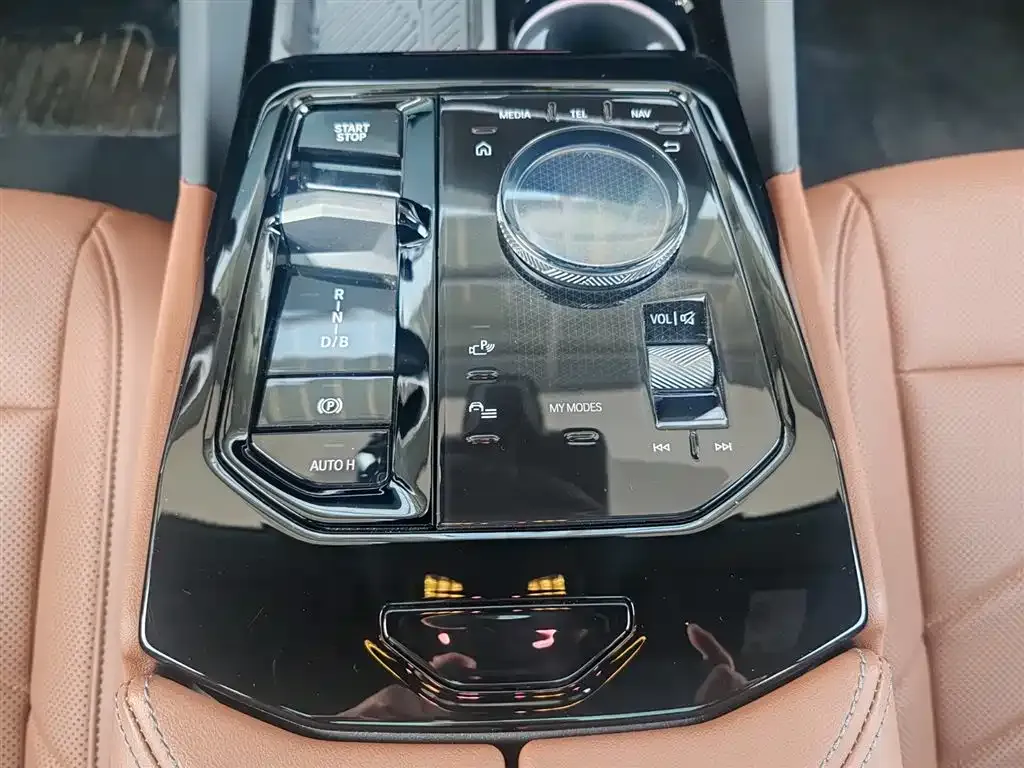 BMW i5 2025 из CN, фото 9