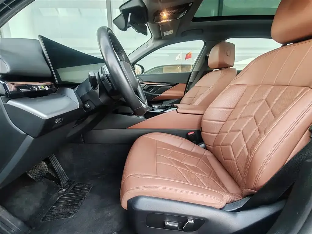BMW i5 2025 из CN, фото 3