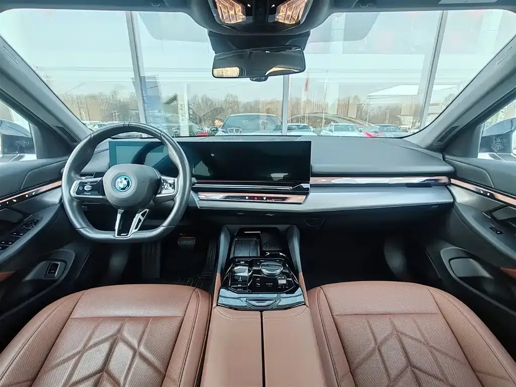 BMW i5 2025 из CN, фото 6