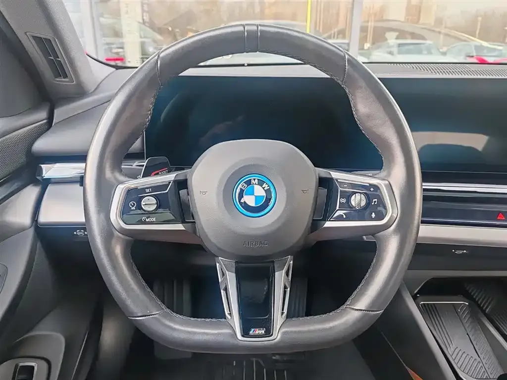 BMW i5 2025 из CN, фото 10
